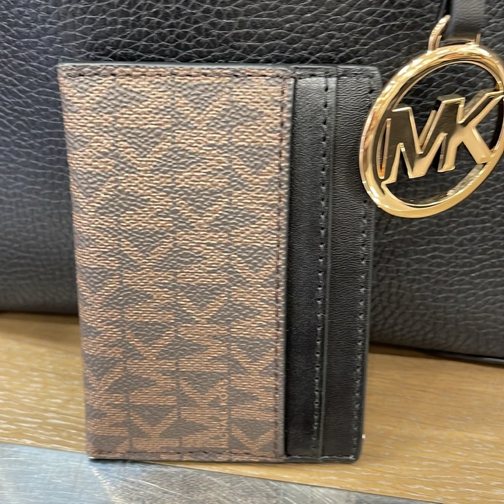 MICHAEL KORS Reed Large Card Holder Case Wallet 
Brown /Black MK Signature NWT - Picture 3 of 16